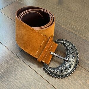 Sezane Louve belt in Camel Brown
